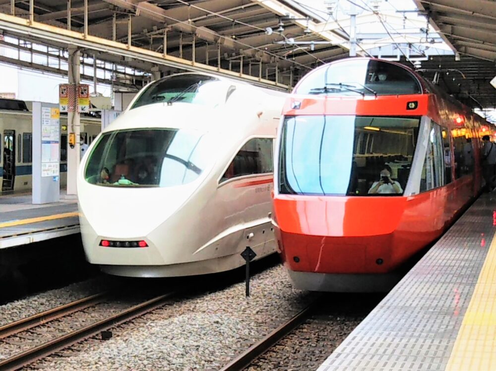ロマンスカー