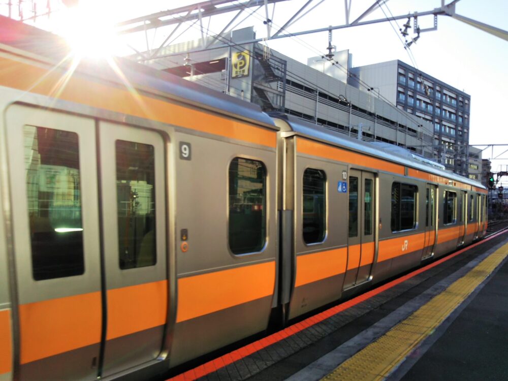 JR八王子駅で見える中央線の電車