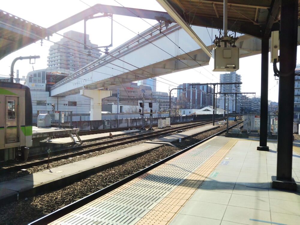 京王多摩センター駅の新宿・調布方面の後尾車両側ホーム