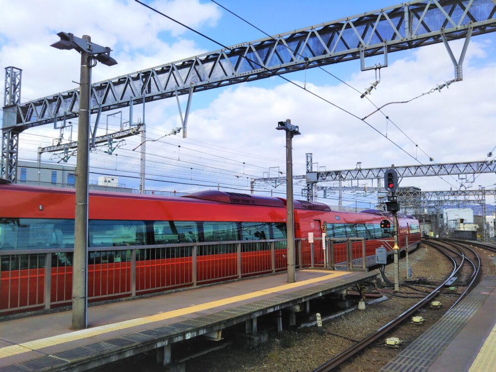 小田原駅は電車がたくさん見える 新幹線や貨物列車も見れる場所を紹介 神奈川 てまりの虫めがね