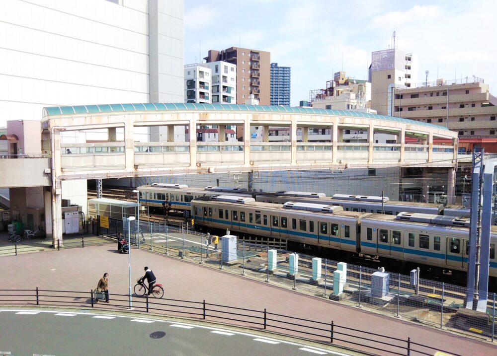 子鉄が絶対喜ぶ 相模大野で小田急線の電車が見えるスポットを紹介 神奈川 てまりの虫めがね