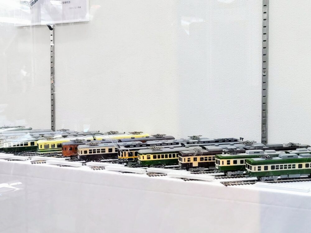 江ノ電江ノ島駅｜本物の電車が展示されている待合室にある、鉄道模型の展示2024.11月現在の様子