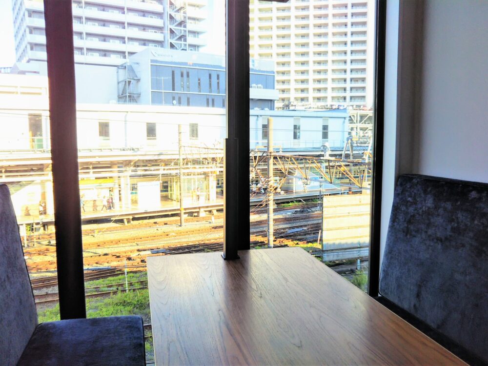 電車が見えるロマンスカーミュージアムのカフェ体験談 子鉄が喜ぶメニューも 神奈川 てまりの虫めがね 電車が見えるロマンスカーミュージアムのカフェ体験談 子鉄が喜ぶメニューも 神奈川 てまりの虫めがね