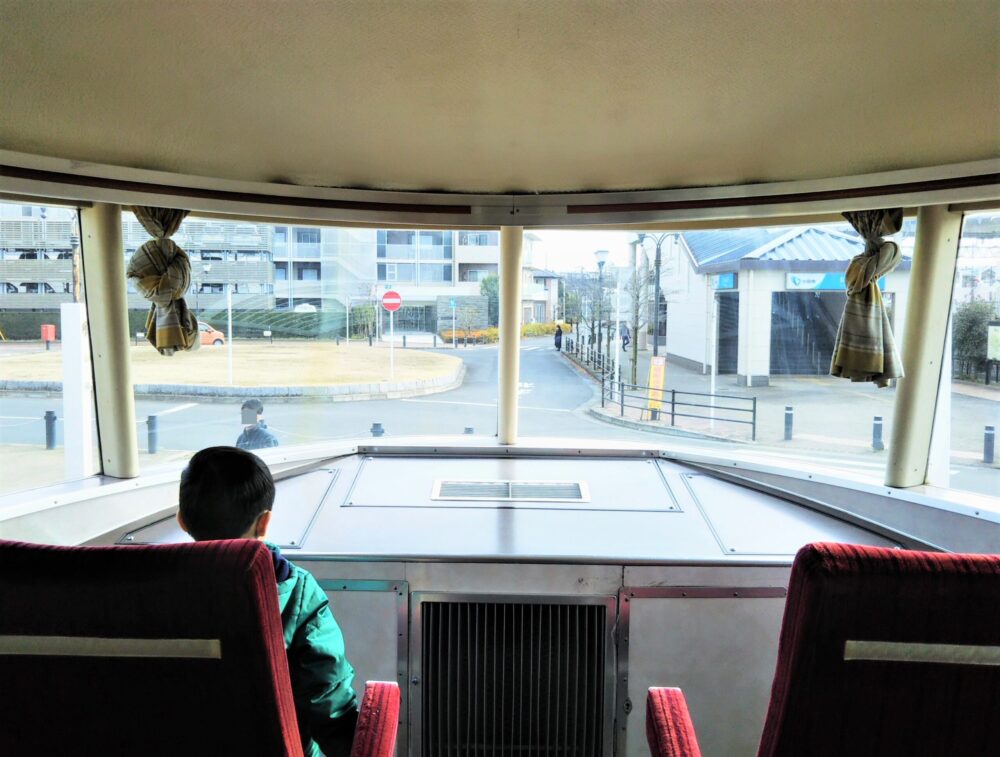 小田急線開成駅のロマンスカー｜展望席から見える前方景色