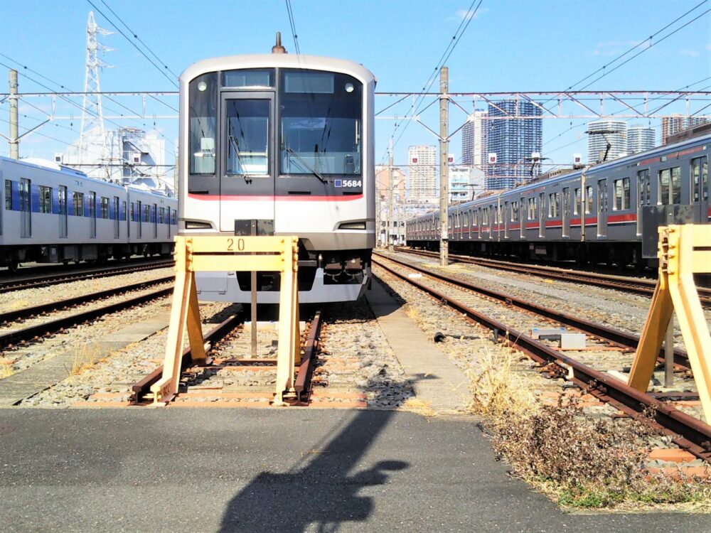 東急線の元住吉検車区が間近に見える場所を紹介 子鉄におすすめの車両基地スポット てまりの虫めがね