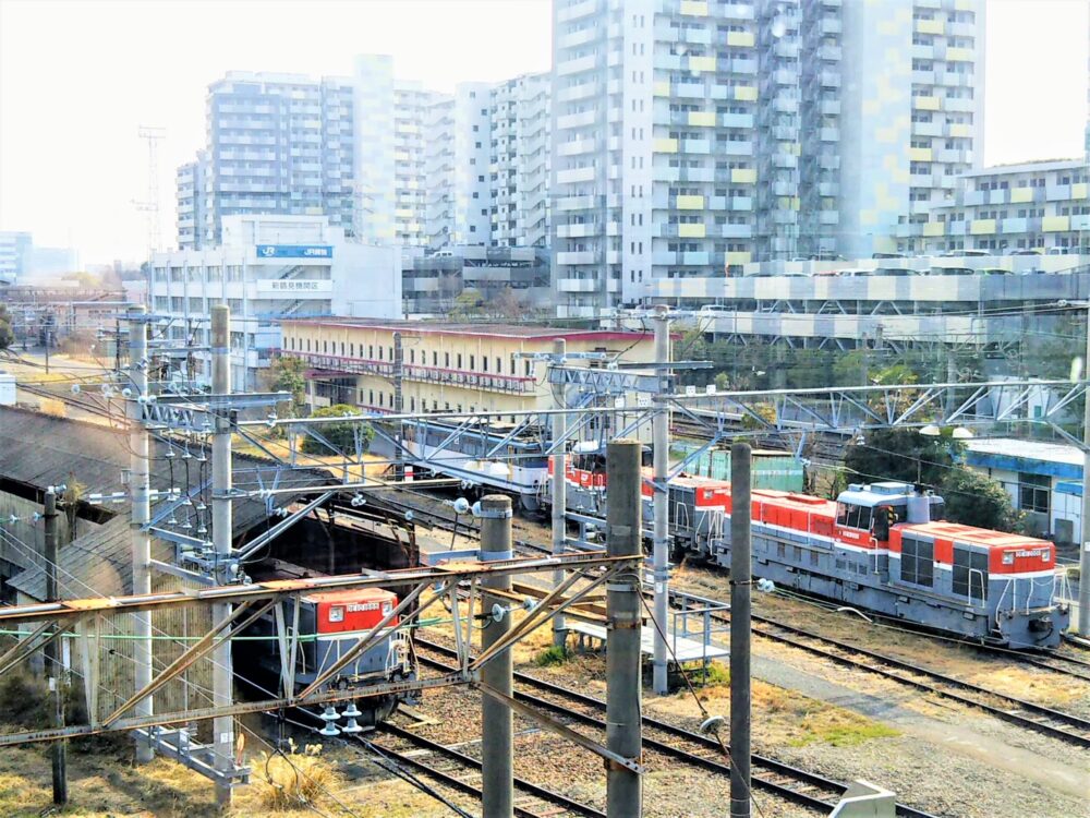 鹿島田跨線橋｜跨線橋から見えるディーゼル機関車