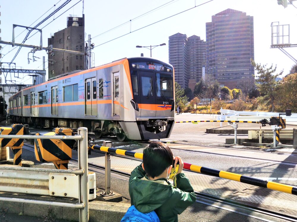 品川で電車が見えるスポット・八ツ山橋｜京成線の電車