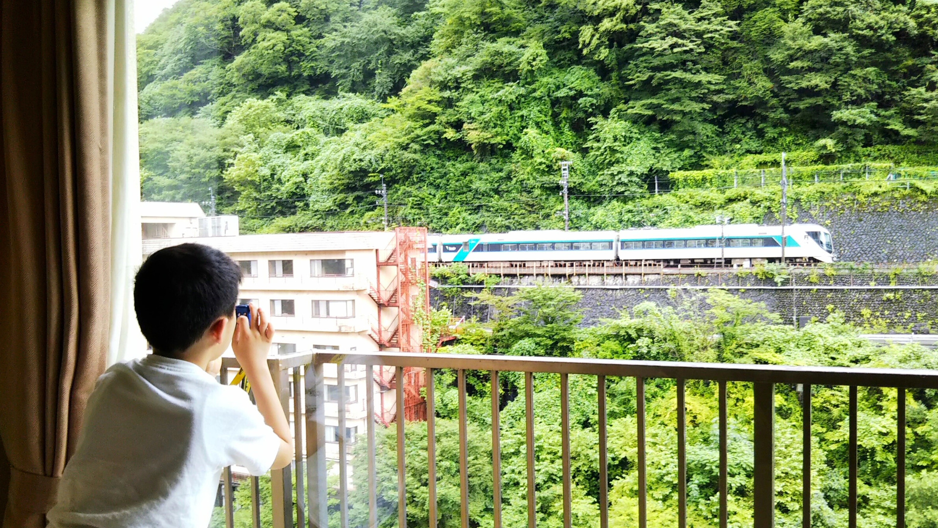 日光のトレインビューホテル『鬼怒川温泉あさや』子鉄が喜ぶ東武電車の