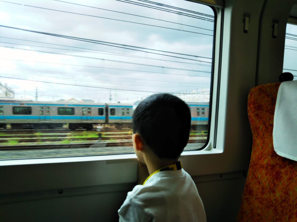 特急きぬがわの座席｜1号車2列目から見える電車・京浜東北線