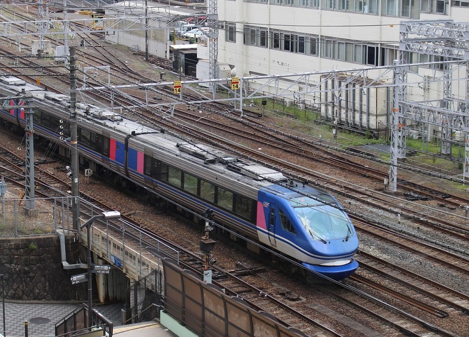 トレインビュールームから見える特急列車はくと｜リーガロイヤルホテル京都公式サイト